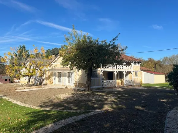 Maison 11 pièces 258 m² 