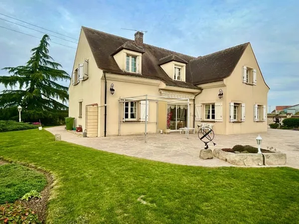 Maison 5 pièces 215 m² 