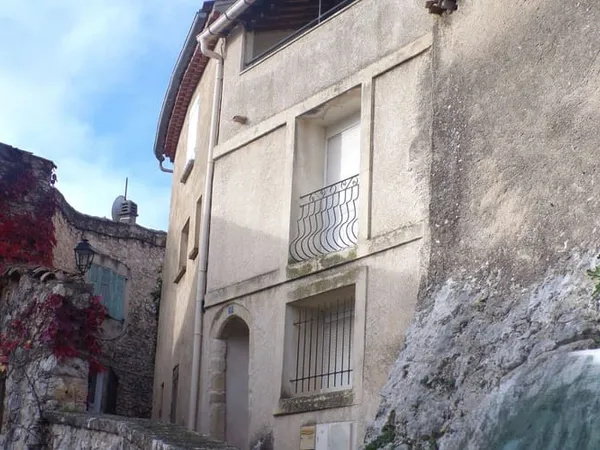 Maison 2 pièces 64 m² 