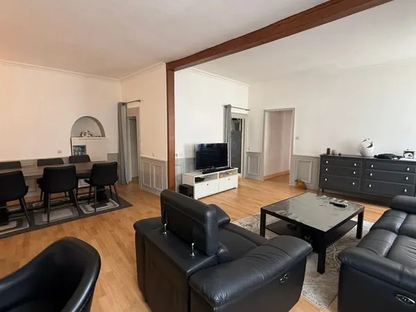 Maison 6 pièces 235 m² 