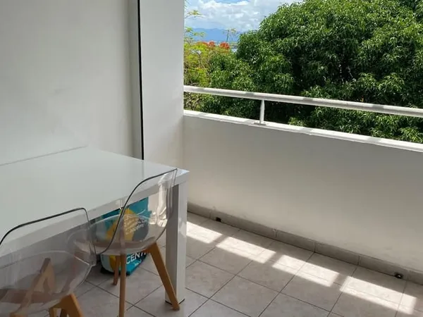 Studio 1 pièce 19 m² 