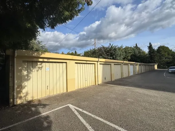 Parking/Garage 14 m² 