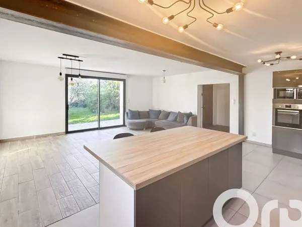 Maison 8 pièces 146 m² 