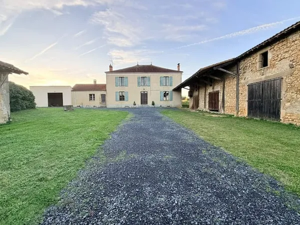 Maison 6 pièces 260 m² 