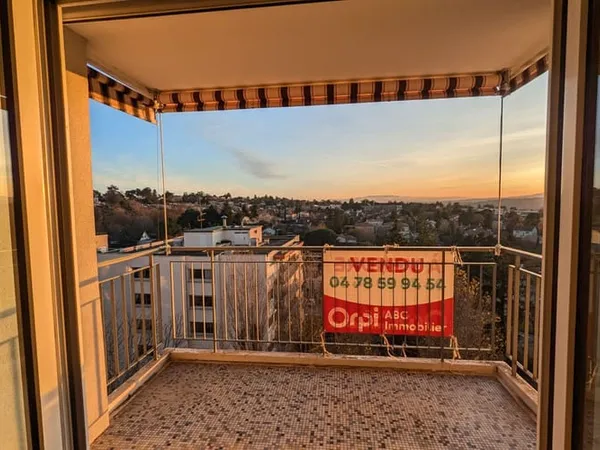 Appartement 4 pièces 82 m² 