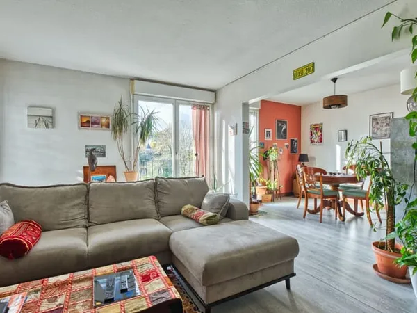 Appartement 4 pièces 77 m² 