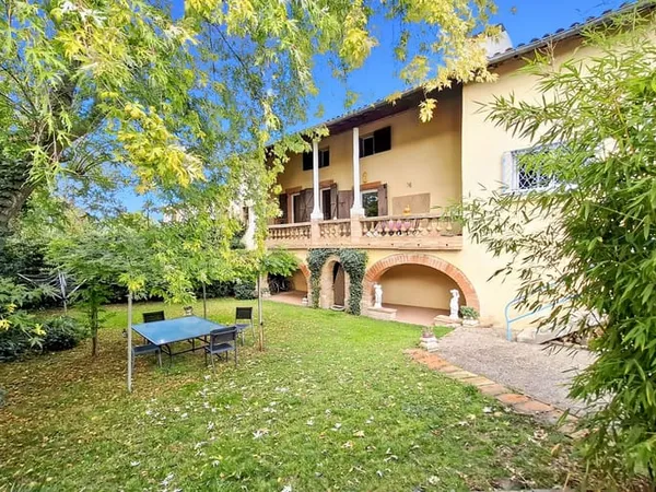 Maison 5 pièces 192 m² 