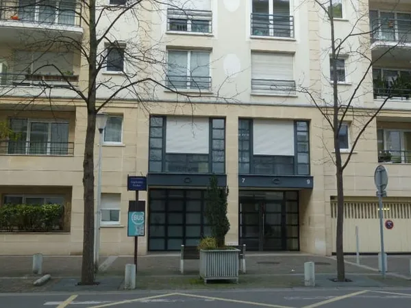 Parking - Garage Location Issy-les-Moulineaux   86€