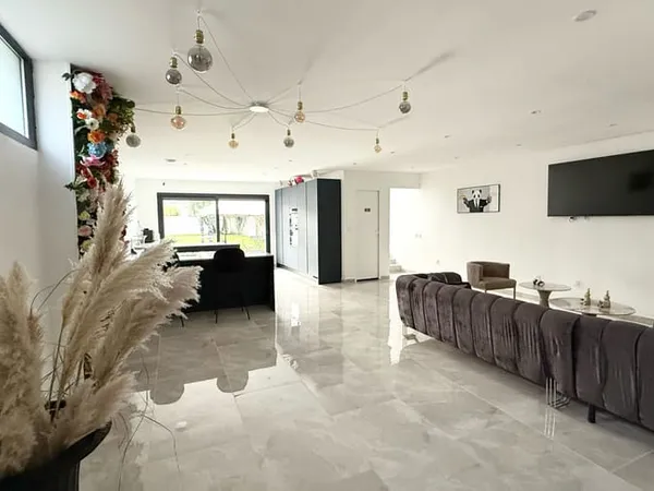 Maison 6 pièces 202 m² 