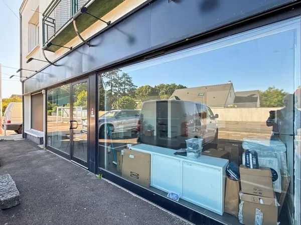 Local commercial 102 m² 