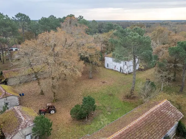 Maison 7 pièces 233 m² 