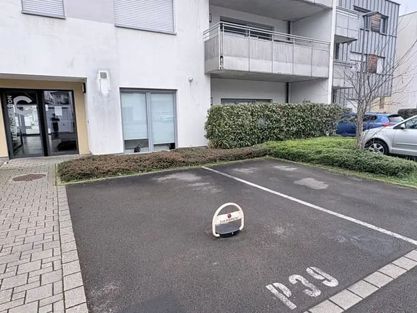 Parking/Garage 