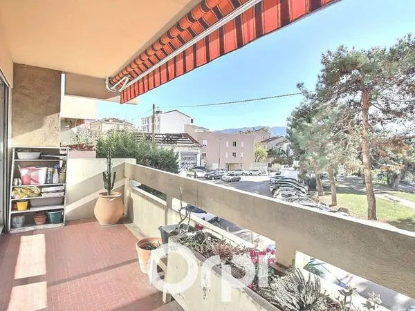 Appartement 4 pièces 93 m² 