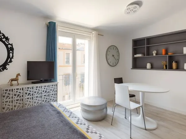 Studio 1 pièce 26 m² 