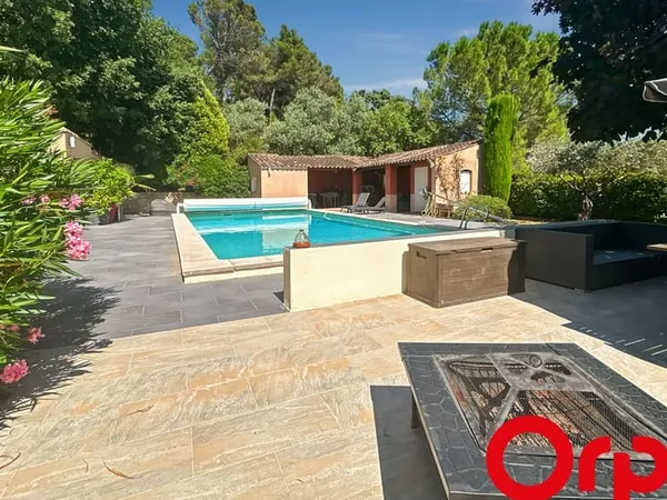 Maison 5 pièces 160 m² 
