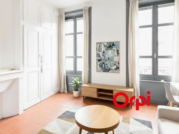 Studio 1 pièce 27 m² 