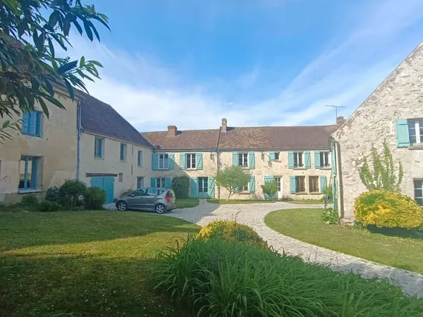 Maison 10 pièces 285 m² 