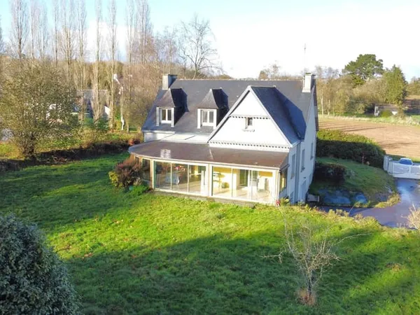 Maison 6 pièces 194 m² 