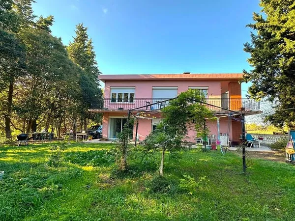 Maison 6 pièces 175 m² 