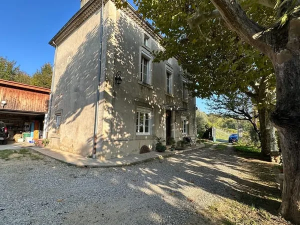 Maison 6 pièces 180 m² 