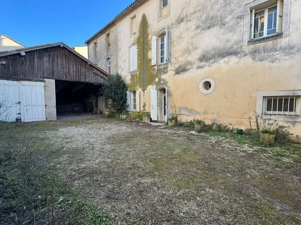 Maison 2 pièces 376 m² 
