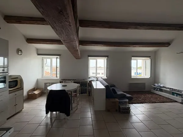 Appartement 1 pièce 53 m² 