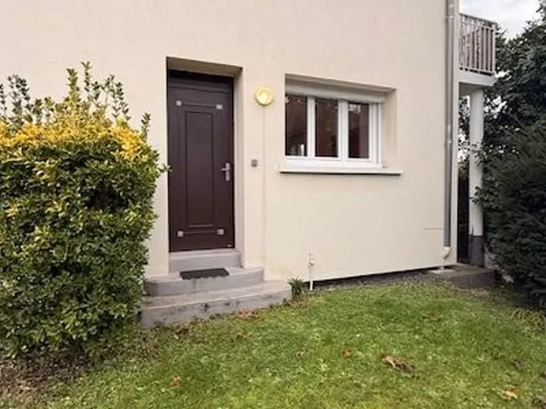 Studio 1 pièce 28 m² 