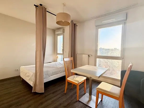 Studio 1 pièce 26 m² 