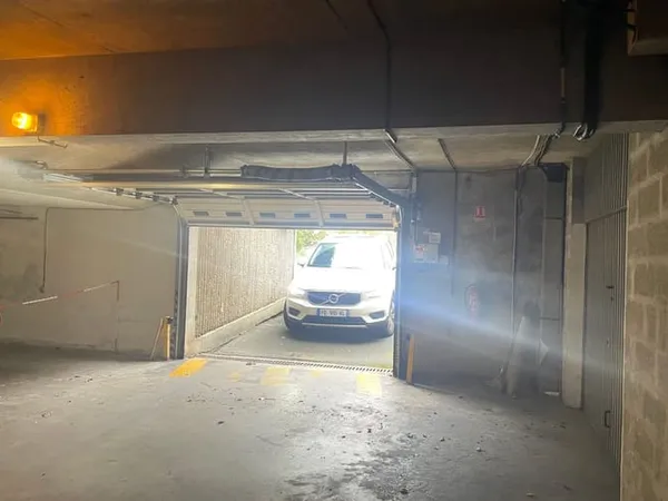 Parking/Garage 27 m² 