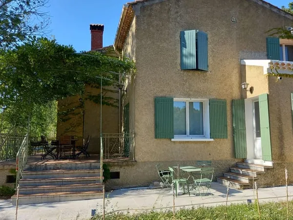 Maison 8 pièces 200 m² 