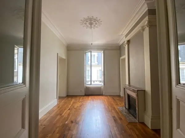 Appartement 5 pièces 141 m² 