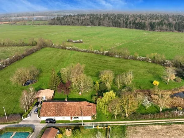 Maison 5 pièces 235 m² 
