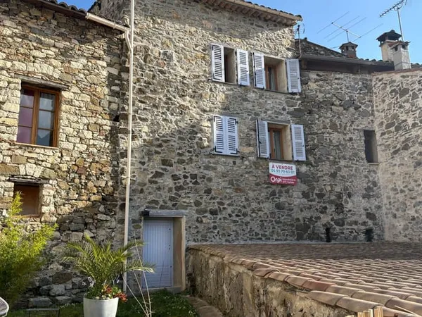 Maison 3 pièces 77 m² 
