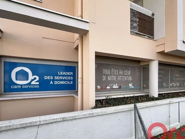 Local commercial 61 m² 
