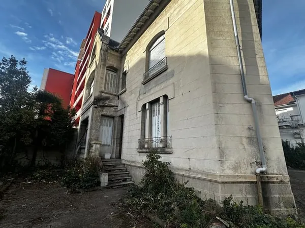 Maison 2 pièces 255 m² 