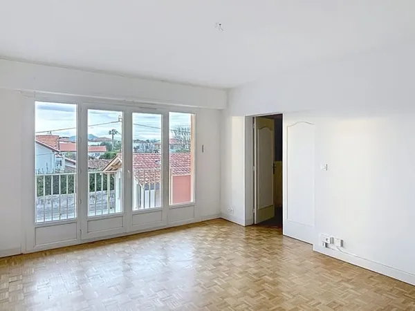 Appartement 2 pièces 82 m² 