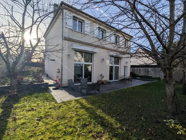Maison 6 pièces 148 m² 
