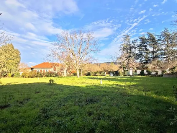 Terrain 1731 m² 