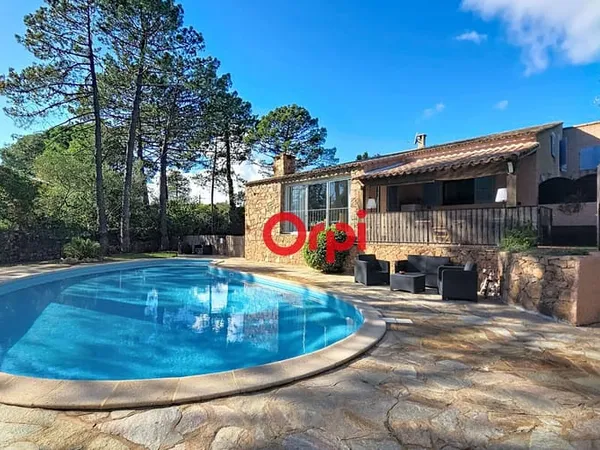 Maison 12 pièces 307 m² 