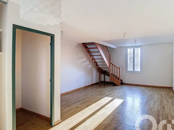Appartement 3 pièces 82 m² 