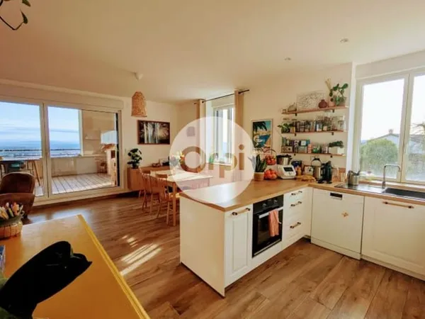 Appartement 4 pièces 94 m² 