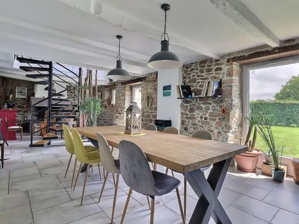 Maison 2 pièces 160 m² 