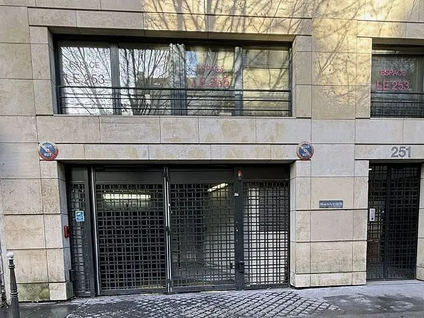Parking - Garage Location Paris 10e Arrondissement   110€