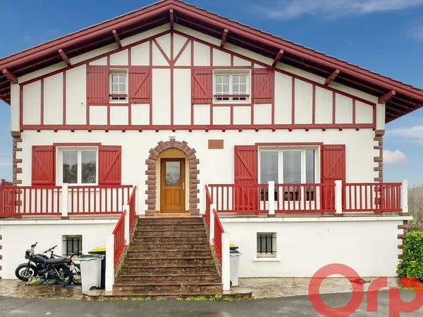 Appartement 3 pièces 133 m² 