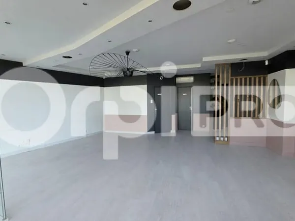 Local commercial 54 m² 