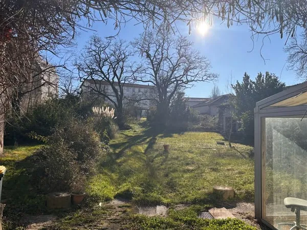 Maison 7 pièces 450 m² 