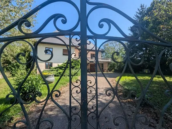 Maison 6 pièces 180 m² 