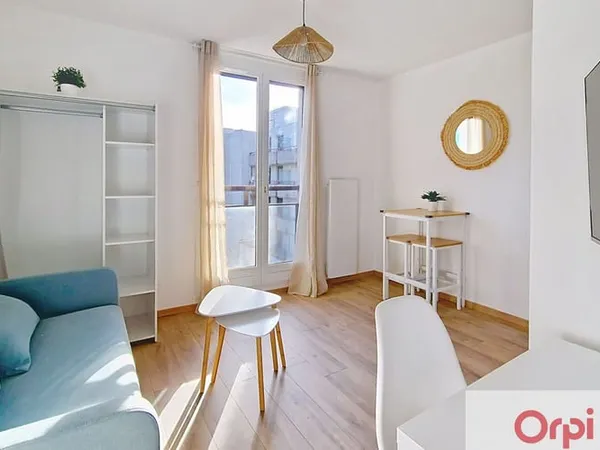 Studio 1 pièce 20 m² 