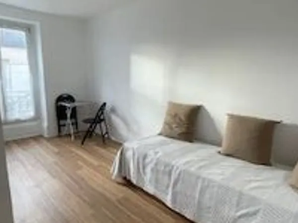 Studio 2 pièces 14 m² 