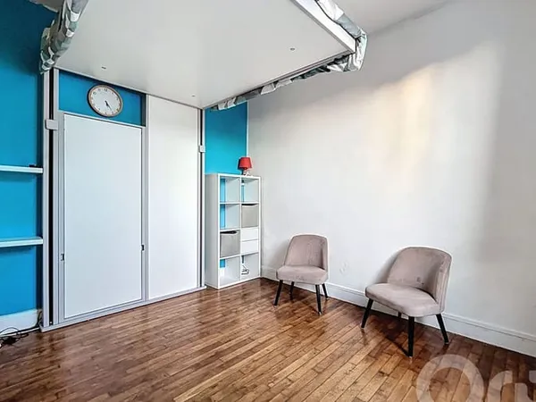Studio 1 pièce 18 m² 
